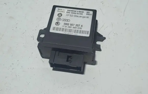 Volkswagen Touran I Light module LCM 5M0907357A 17012007000100 5WK49172A