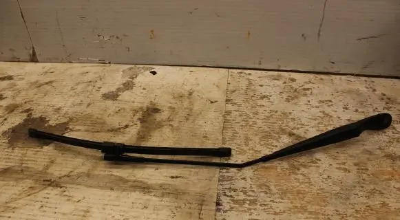 Volvo V50 Windshield/front glass wiper blade 