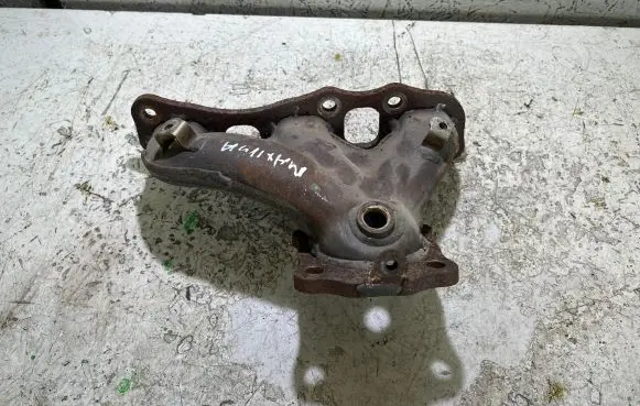 Nissan Maxima A36 Exhaust manifold