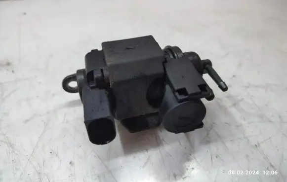 Audi A6 S6 C7 4G Turbo solenoid valve