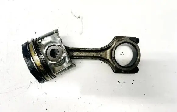 Toyota Corolla Verso AR10 Piston with connecting rod