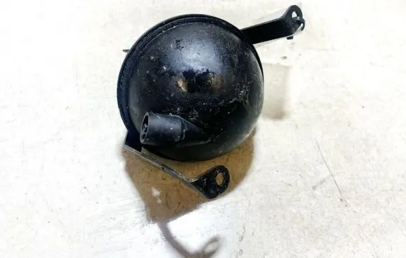 Vacuum air tank