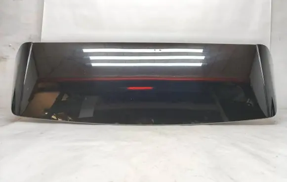 Tailgate/trunk spoiler