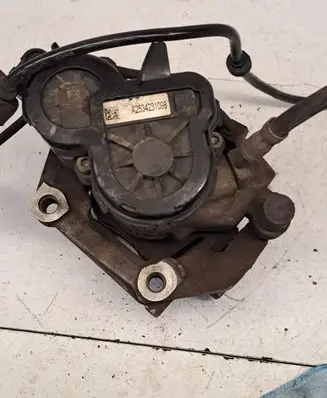 Mercedes-Benz GLC X253 C253 Rear brake caliper