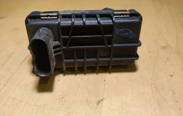 BMW 3 E90 E91 Turbine electric control actuator 781751 6NW009660