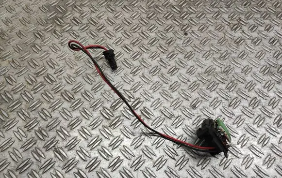 Renault Trafic II (X83) Heater blower fan relay PA66