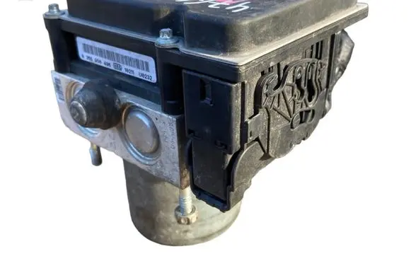 Nissan Note (E11) ABS Pump 476609U200 026523504 11042070610