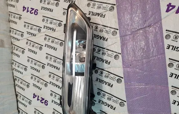 Volkswagen PASSAT B7 Front fog light