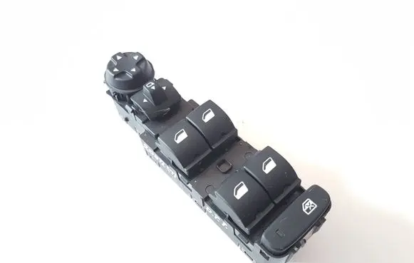 Peugeot 208 Electric window control switch 96788264ZD 10025551