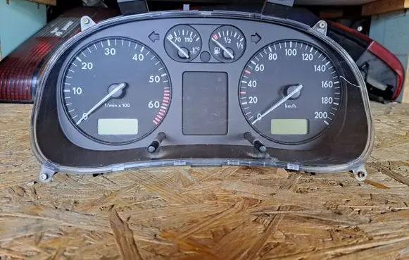 Volkswagen Polo III 6N 6N2 6NF Speedometer (instrument cluster) 6N0919860T 0263602005