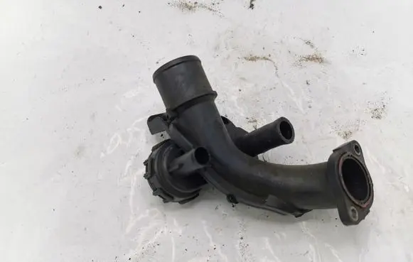 Nissan X-Trail T31 Breather/breather pipe/hose 8200323338
