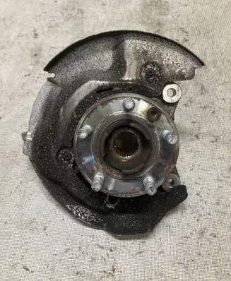 Land Rover Evoque I Front wheel hub spindle knuckle