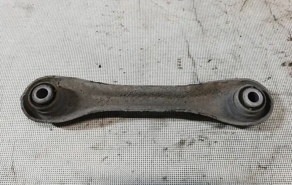 Rear control arm