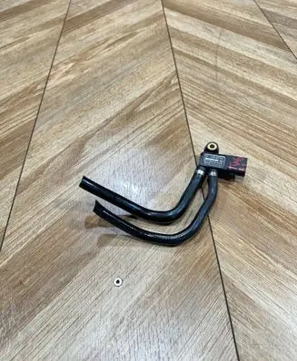 Mercedes-Benz E W211 Exhaust gas pressure sensor 0281002823 A0061534928