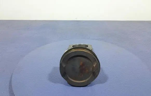 BMW M5 Piston 