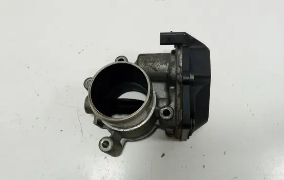 Volkswagen Tiguan Throttle valve 03L128063K A2C53369978