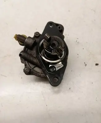 Opel Corsa D Vacuum pump 