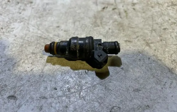 Audi A4 S4 B5 8D Fuel injector 0280150444