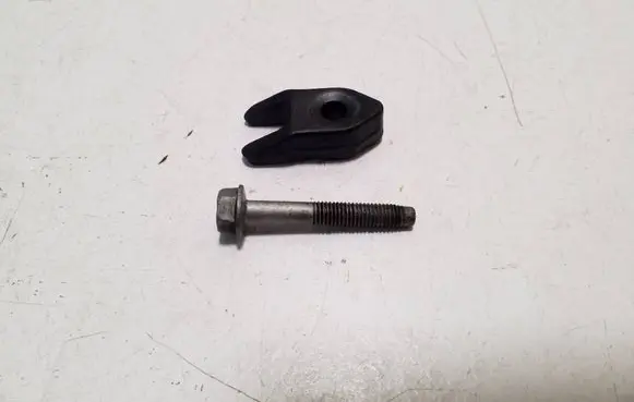 Chevrolet Orlando Fuel Injector clamp holder 