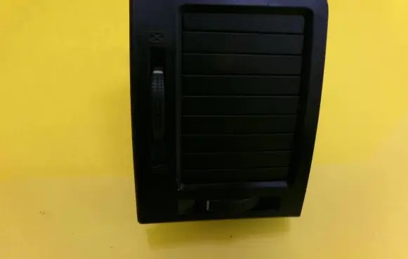 Hyundai Getz Dashboard side air vent grill/cover trim