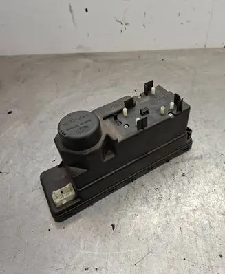 Mercedes-Benz E W210 Central locking vacuum pump 2108001648 00782822
