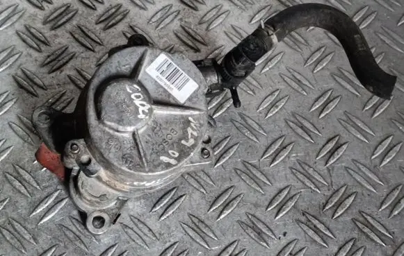 Nissan X-Trail T31 Vacuum pump 8200796080