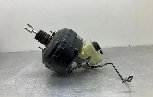 BMW 3 E90 E91 Brake booster 6778818 252278470102 25222197306666