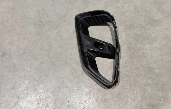 Renault Captur II Front fog light trim/grill 261A31728R