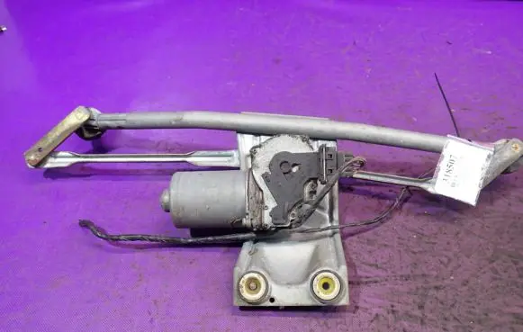 Ford Fiesta Front wiper linkage and motor 96FB17B571DA