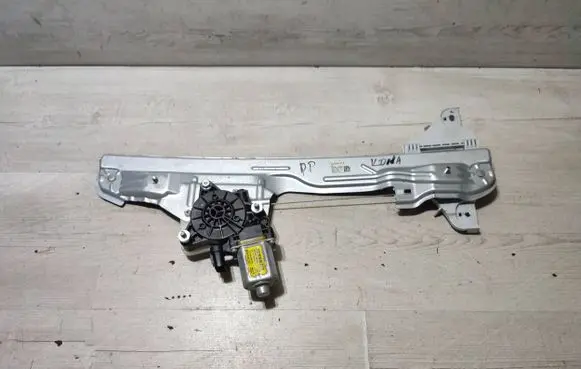 Hyundai Kona I Front door electric window regulator 82402J9000 20170311