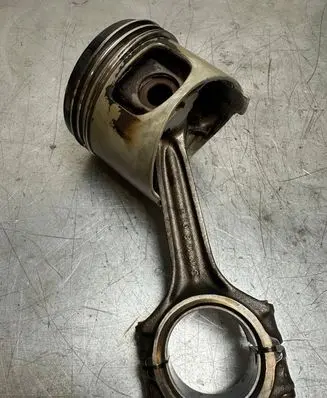 Mercedes-Benz 380 560SEC C126 Piston with connecting rod 11710 086052