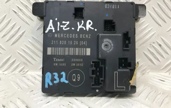 Mercedes-Benz E W211 Door control unit/module 2118201526