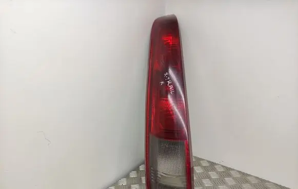 Nissan X-Trail T30 Rear/tail lights