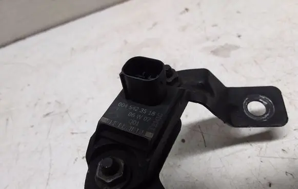 Mercedes-Benz ML W164 Acceleration sensor 0045423518