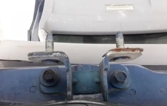 Chrysler 300 - 300C Tailgate/trunk/boot hinge