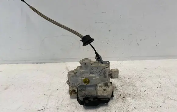 Audi A6 S6 C6 4F Front door lock 4F2877016