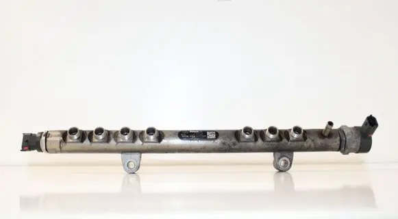 Volvo V40 Fuel main line pipe 30777759 0445215025