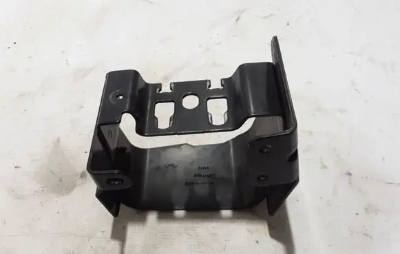 Land Rover Discovery Sport Fuel filter bracket/mount holder GJ329D202AB