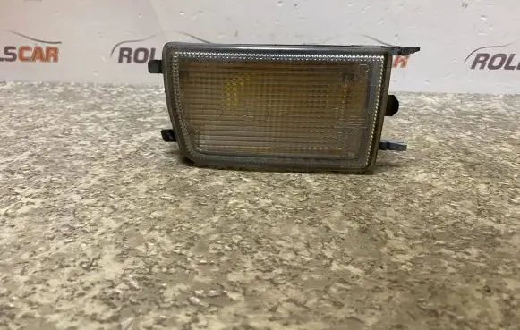 Volkswagen Golf III Front indicator light 8580501 121603052