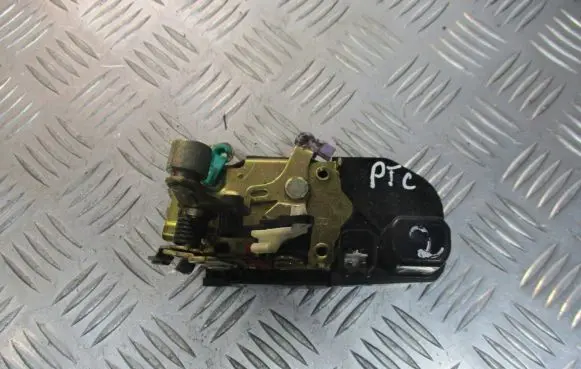 Chrysler PT Cruiser Front door lock