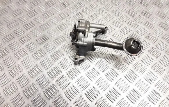 Volkswagen Touran I Oil pump 038115121C