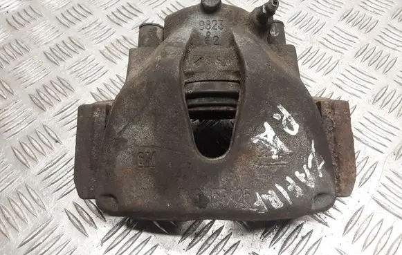 Opel Zafira A Front brake caliper 9823