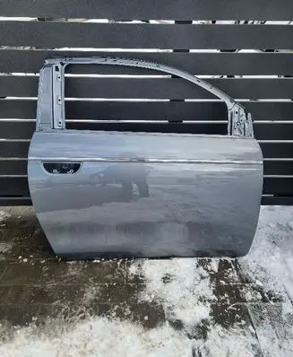 Fiat 500E Front door