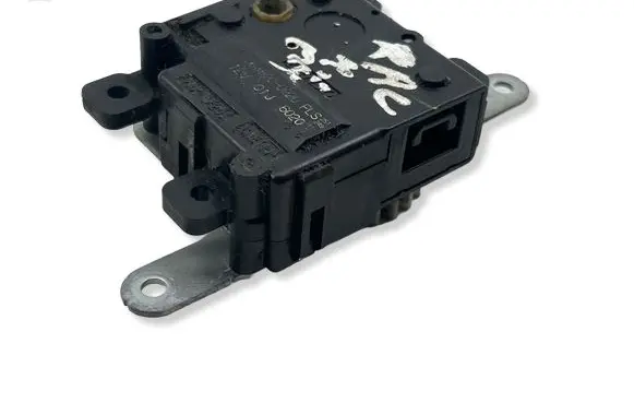 Toyota RAV 4 (XA30) Air flap motor/actuator 0638000920