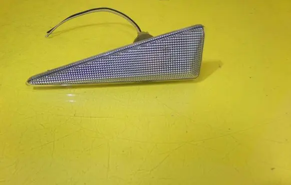 Renault Scenic II - Grand scenic II Front fender indicator light 82000271516
