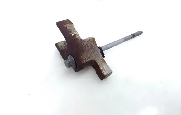 Jaguar XF X260 Fuel Injector clamp holder 