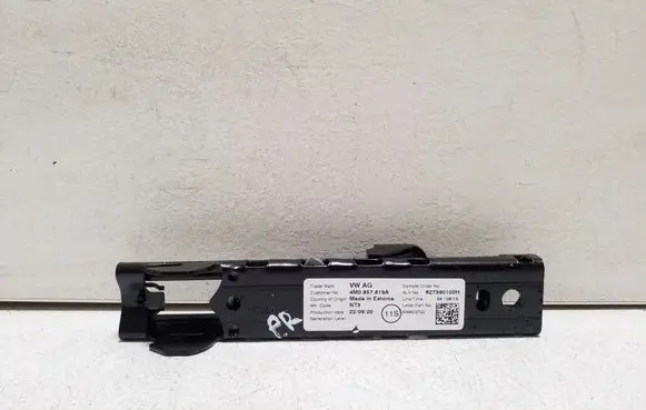 Volkswagen Tiguan Seat belt adjustment rail 4M0857819A