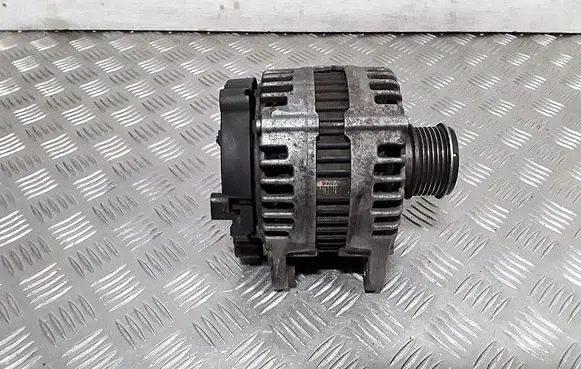 Volkswagen PASSAT B6 Generator/alternator 03G903023 0121715003