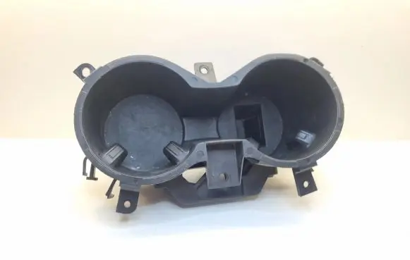 Cup holder front
