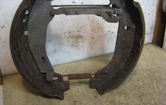 Renault Clio II Brake pads (rear) MK19098
